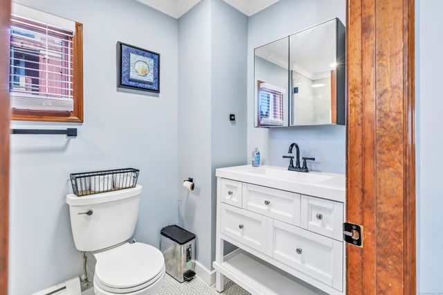 12 East Avenue, West Haven, CT 06516