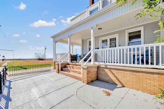 12 East Avenue, West Haven, CT 06516