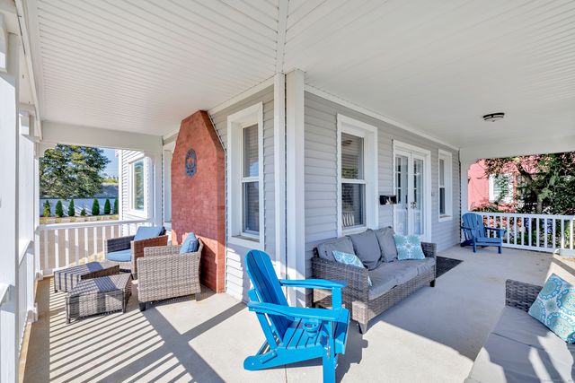 12 East Avenue, West Haven, CT 06516