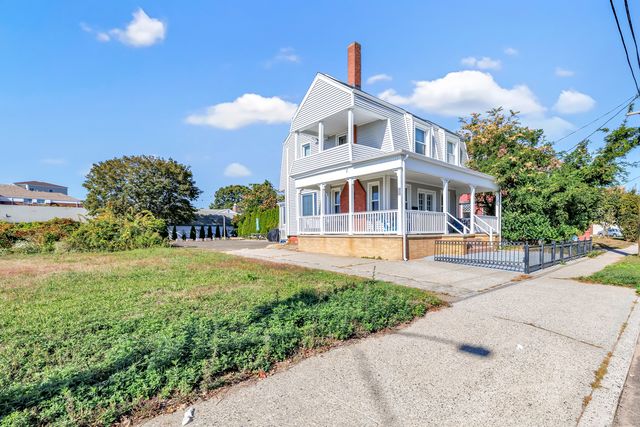 12 East Avenue, West Haven, CT 06516