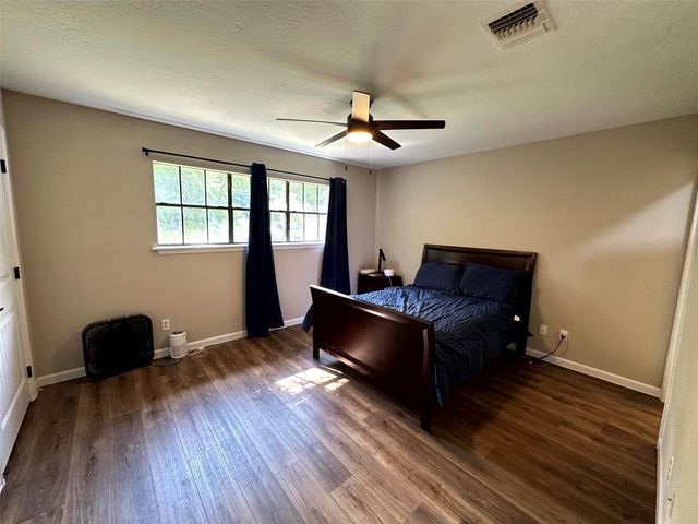 12289 Thompson Road, Willis, TX 77318