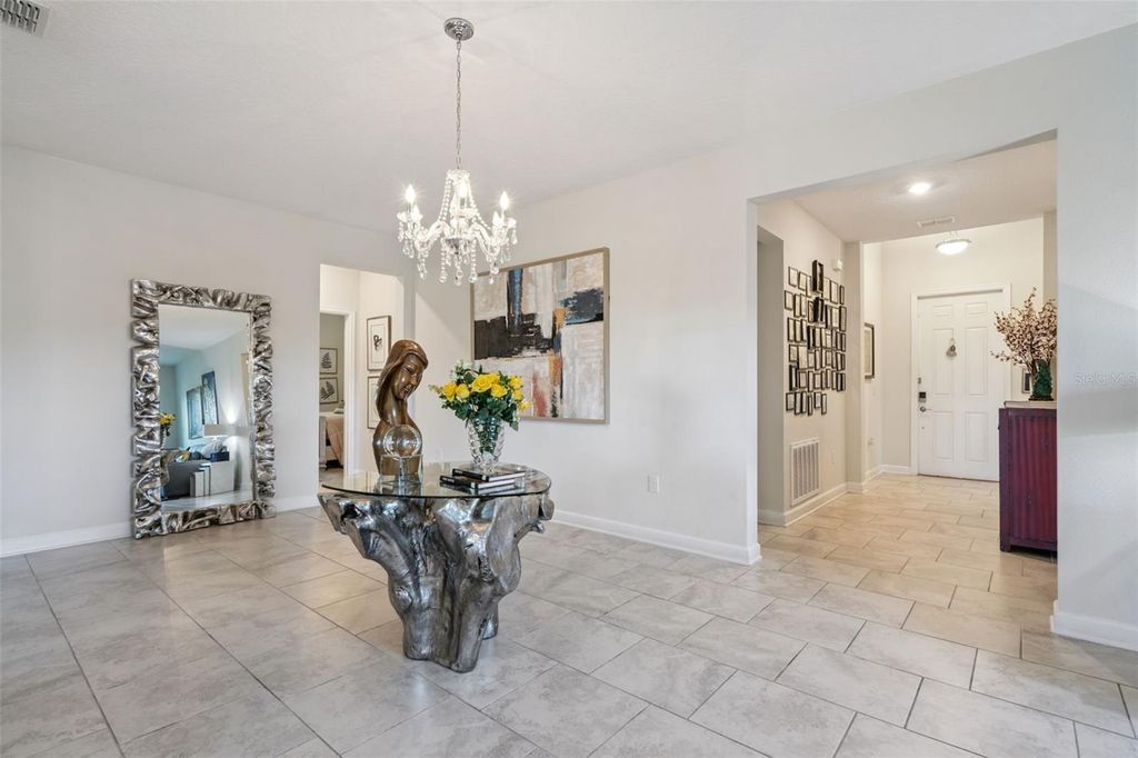 Image 8 of property listing at 8999 CROQUET COURT, Davenport, FL 33896