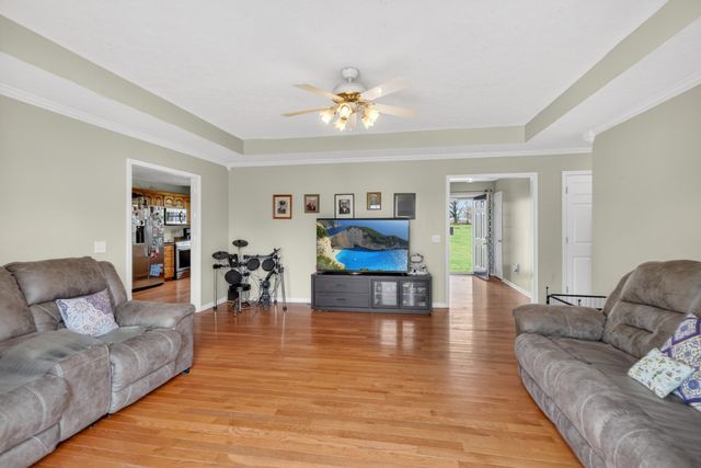 766 Rock Springs Rd, Castalian Springs, TN 37031