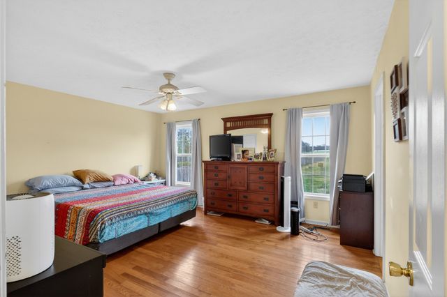 766 Rock Springs Rd, Castalian Springs, TN 37031