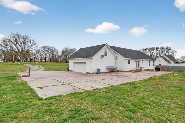 766 Rock Springs Rd, Castalian Springs, TN 37031