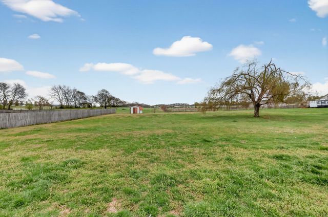 766 Rock Springs Rd, Castalian Springs, TN 37031