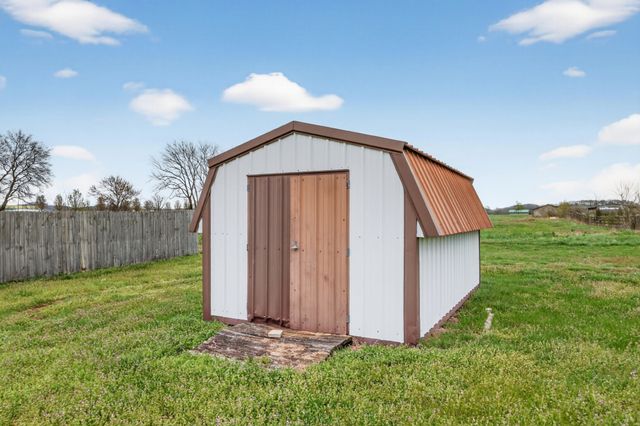 766 Rock Springs Rd, Castalian Springs, TN 37031