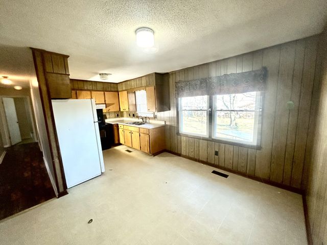 623 Limestone Ave, Lewisburg, TN 37091