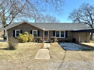 623 Limestone Ave, Lewisburg, TN 37091