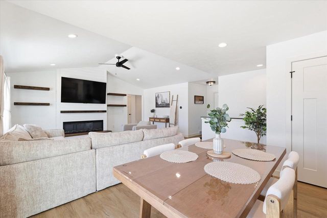 3501 SNOW GOOSE WAY, Kaukauna, WI 54130