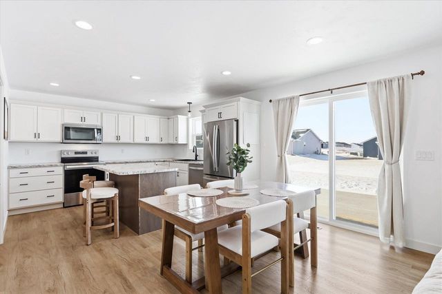 3501 SNOW GOOSE WAY, Kaukauna, WI 54130