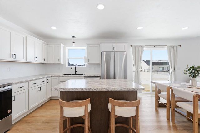 3501 SNOW GOOSE WAY, Kaukauna, WI 54130