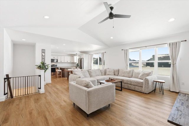 3501 SNOW GOOSE WAY, Kaukauna, WI 54130