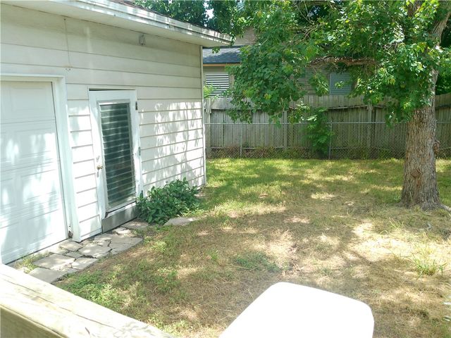 4526 Franklin Dr, Corpus Christi, TX 78415