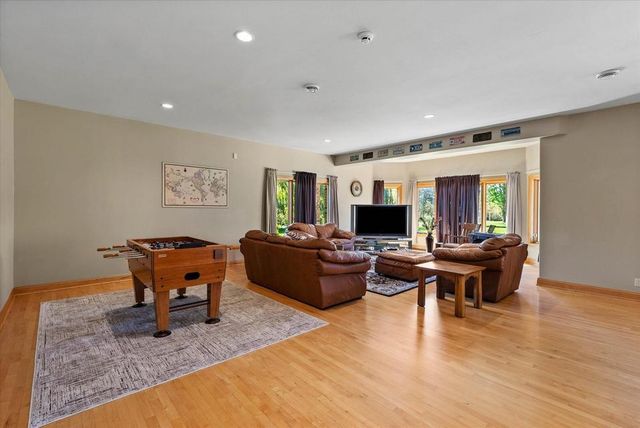 3790 Sherman ROAD, Slinger, WI 53086