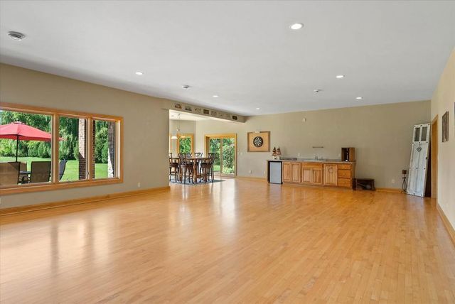 3790 Sherman ROAD, Slinger, WI 53086