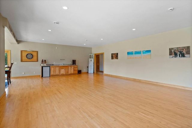3790 Sherman ROAD, Slinger, WI 53086
