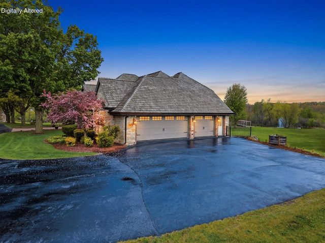 3790 Sherman ROAD, Slinger, WI 53086
