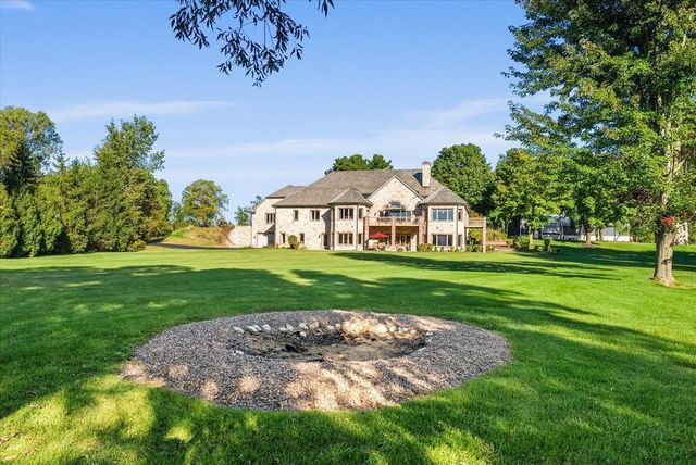 3790 Sherman ROAD, Slinger, WI 53086