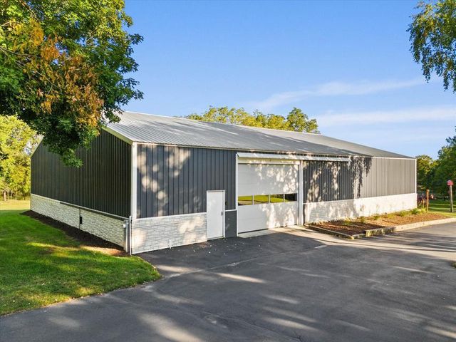 3790 Sherman ROAD, Slinger, WI 53086