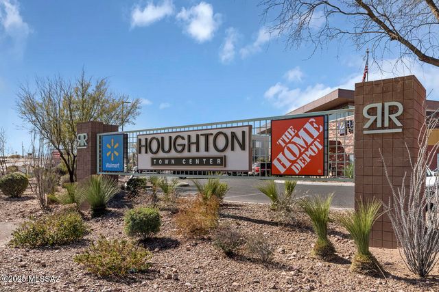 11040 S Guillermo Haro Drive, Vail, AZ 85641