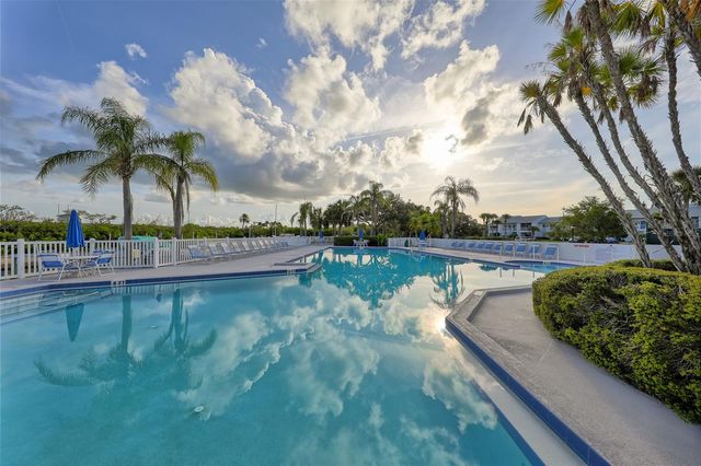 11450 HARBOR WAY 5002, Largo, FL 33774