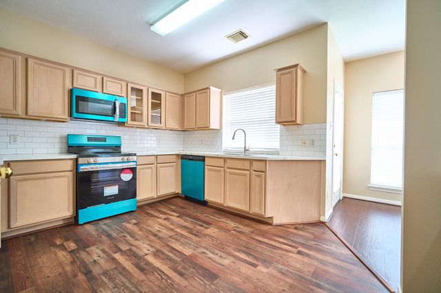 9111 Winkbow Drive, Houston, TX 77040