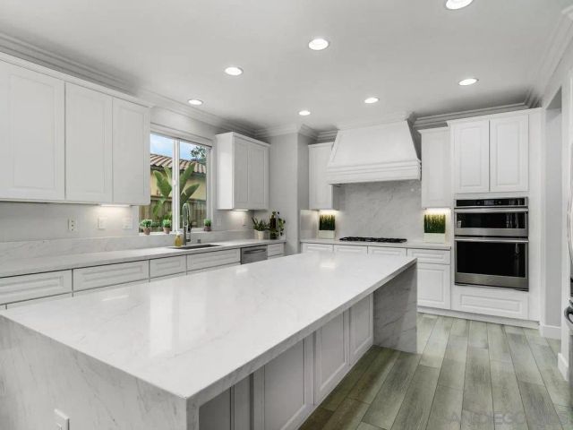 1352 N Paradise Ridge, Chula Vista, CA 91915
