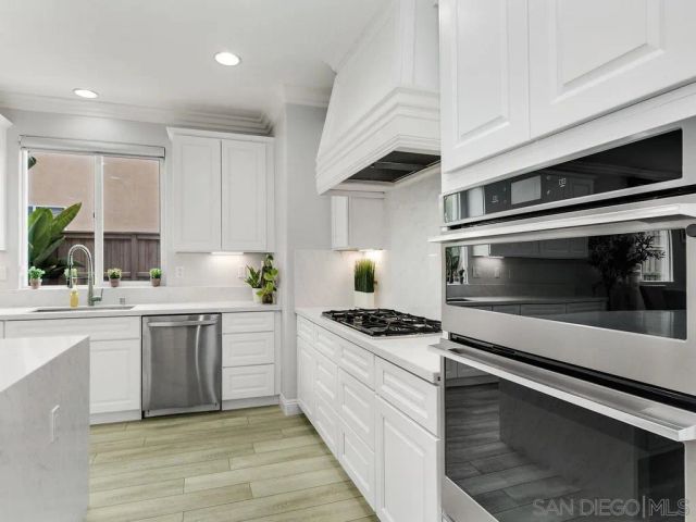 1352 N Paradise Ridge, Chula Vista, CA 91915