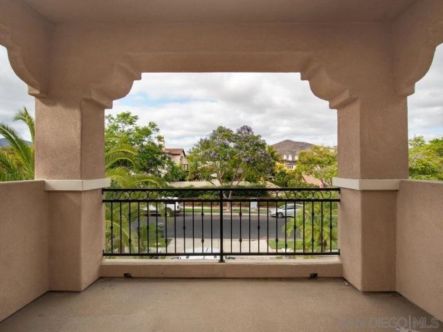 1352 N Paradise Ridge, Chula Vista, CA 91915