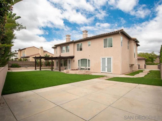 1352 N Paradise Ridge, Chula Vista, CA 91915