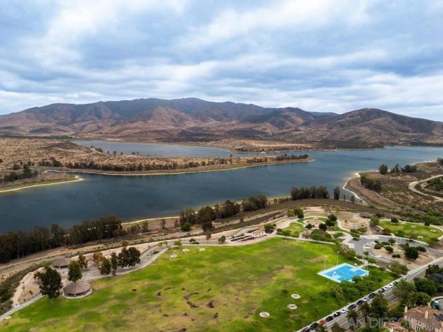 1352 N Paradise Ridge, Chula Vista, CA 91915