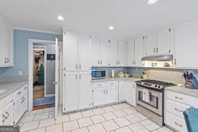 5763 E Emerald Oaks Lane, Acworth, GA 30102