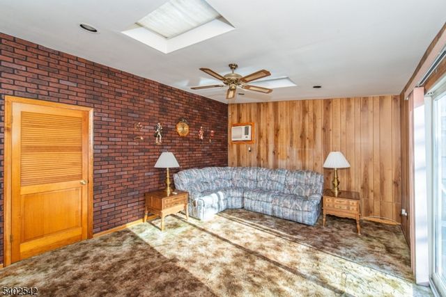 48 Center Ct, Garfield City, NJ 07026