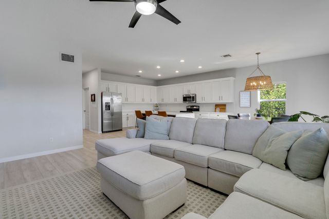 156 Andros Harbour Place, Jupiter, FL 33458