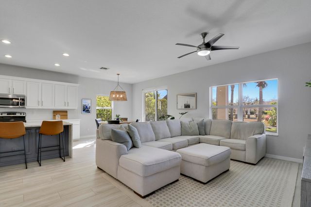 156 Andros Harbour Place, Jupiter, FL 33458