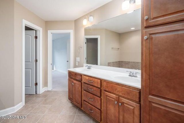 2041 Cambria Drive A, Greenville, NC 27834