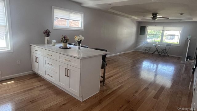 104-35 186th Street, Saint Albans, NY 11412