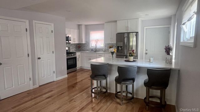 104-35 186th Street, Saint Albans, NY 11412