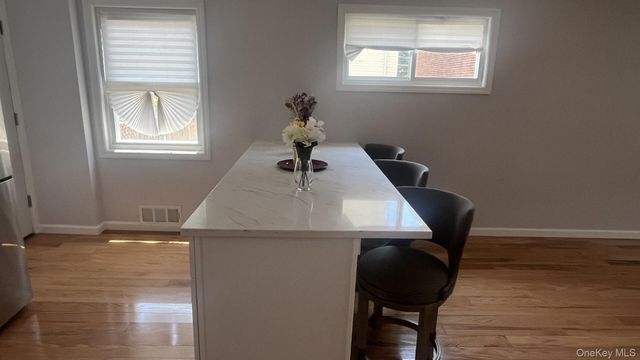 104-35 186th Street, Saint Albans, NY 11412