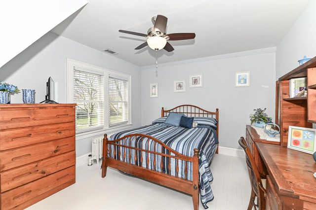 520 74th STREET, Kenosha, WI 53143