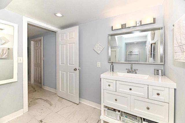 520 74th STREET, Kenosha, WI 53143