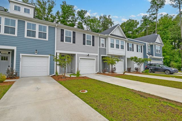 495 Trotters Lane, Moncks Corner, SC 29461