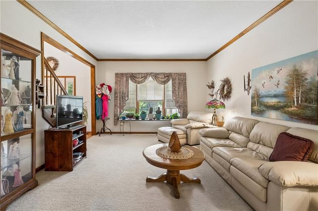 5417 N Walnut Street, Kansas City, MO 64118