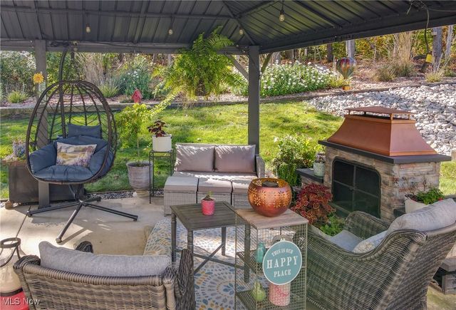 110 Fern Way, Chardon, OH 44024