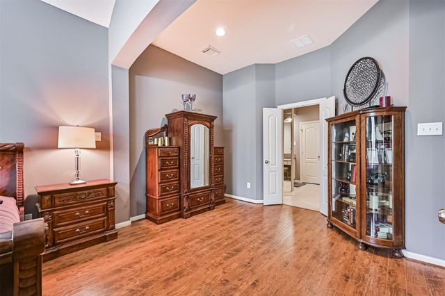 3318 Silverbrook Lane, Pearland, TX 77584