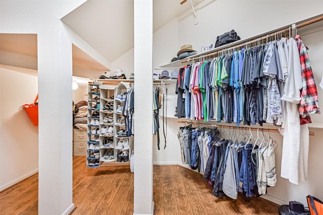 3318 Silverbrook Lane, Pearland, TX 77584