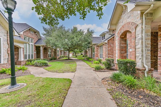3318 Silverbrook Lane, Pearland, TX 77584