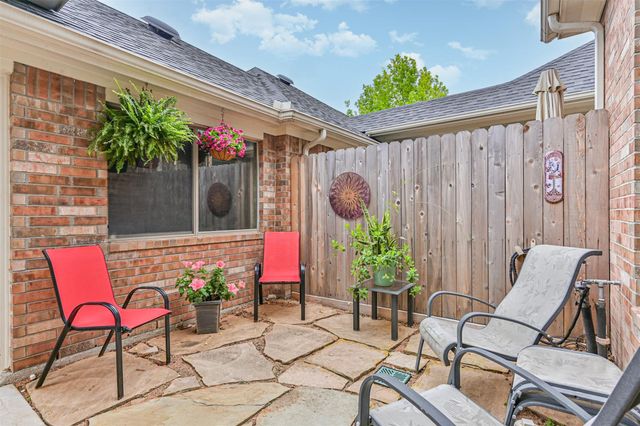 3318 Silverbrook Lane, Pearland, TX 77584
