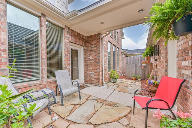 3318 Silverbrook Lane, Pearland, TX 77584